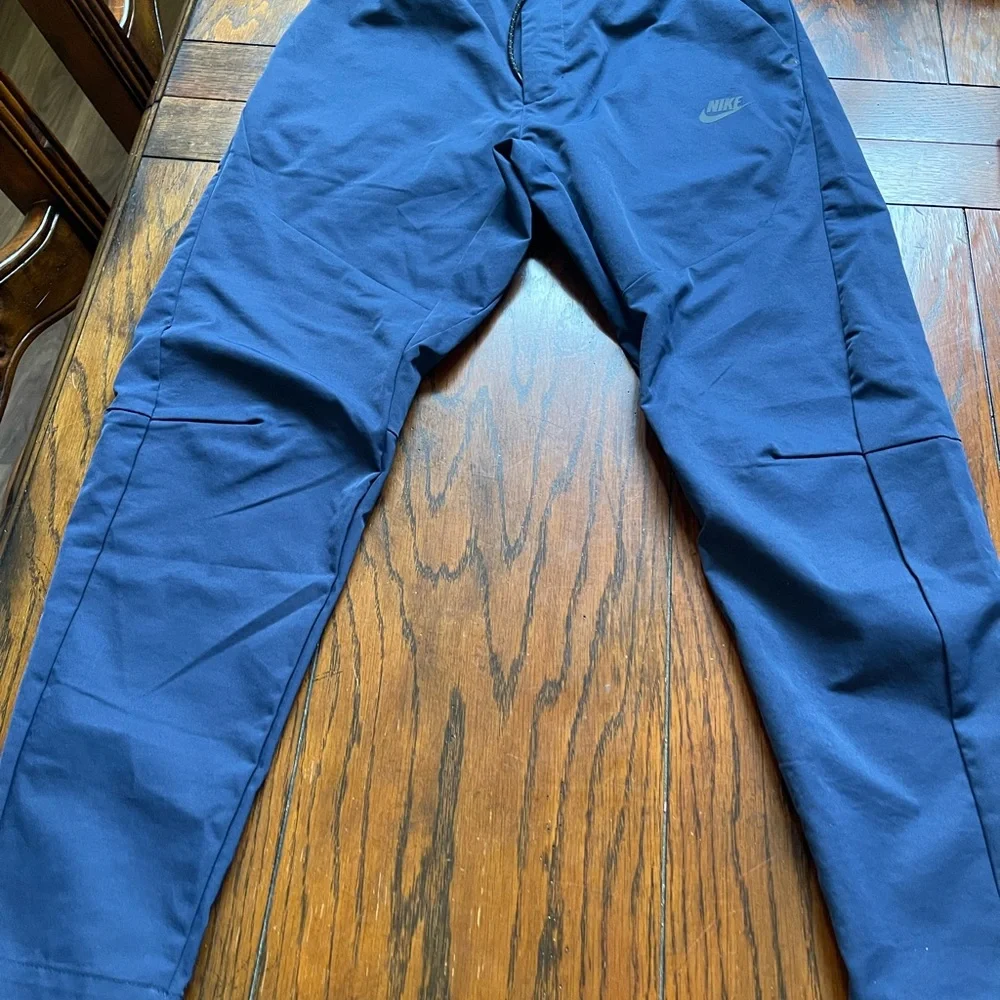 Nike Tech Essentials Unlined Commuter Pants